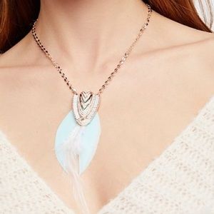 🌸NWT Free People Coin Chain Feather Necklace